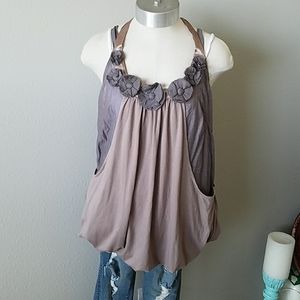 NWT appliqued flower sleeveless top